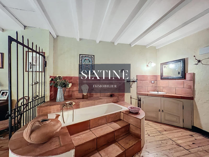 Maison ancienne - 219 m² - 7 pièces