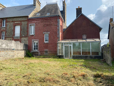 Maison - 146 m² - 8 pièces