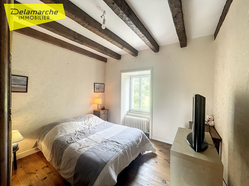 Maison - 208 m² - 9 pièces