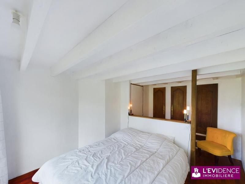 Chambre - 224 m² - 5 pièces