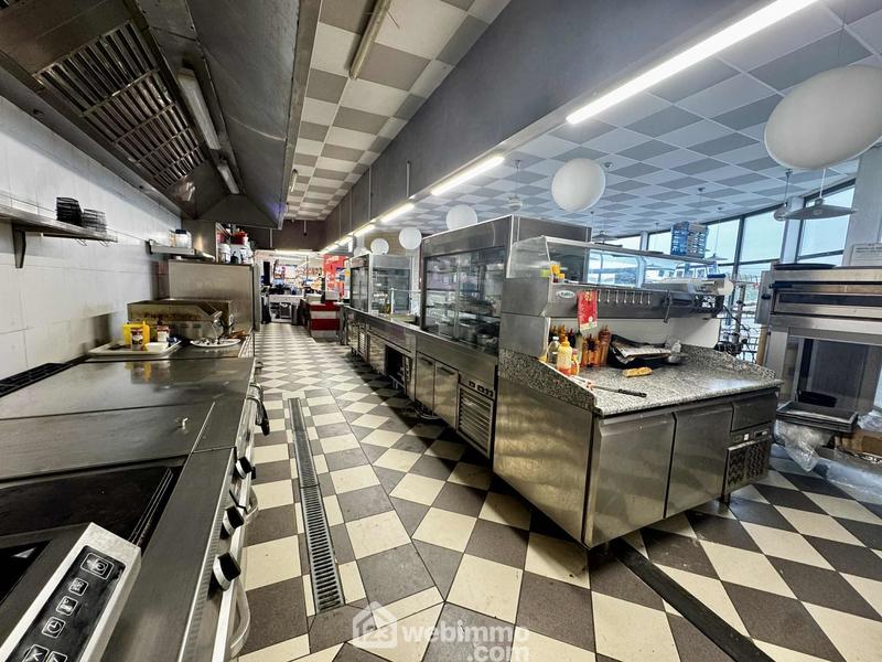 Local commercial - 164 m² - 2 pièces