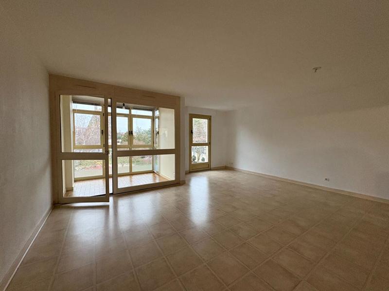 Appartement - 90 m² - 3 pièces