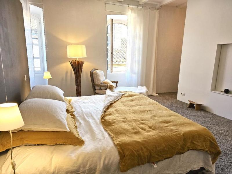 Demeure - 400 m² - 8 pièces