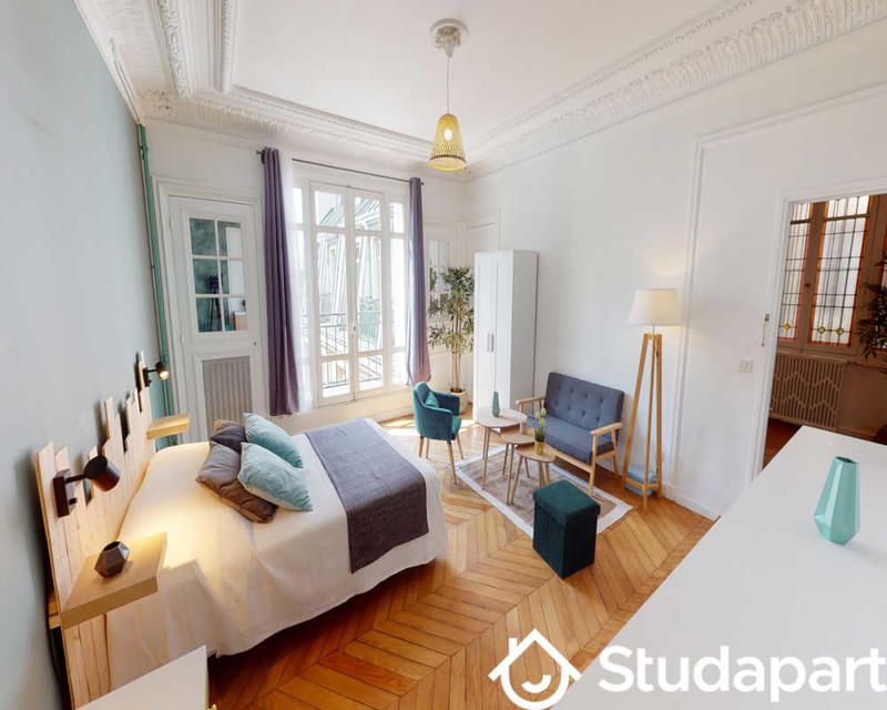 Chambre - 180 m² - 1 pièce