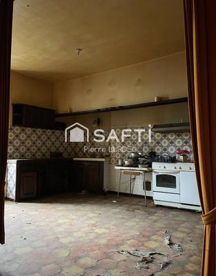 Maison de village - 284 m² - 7 pièces