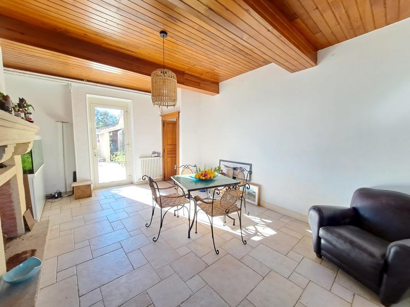 Maison - 221 m² - 9 pièces