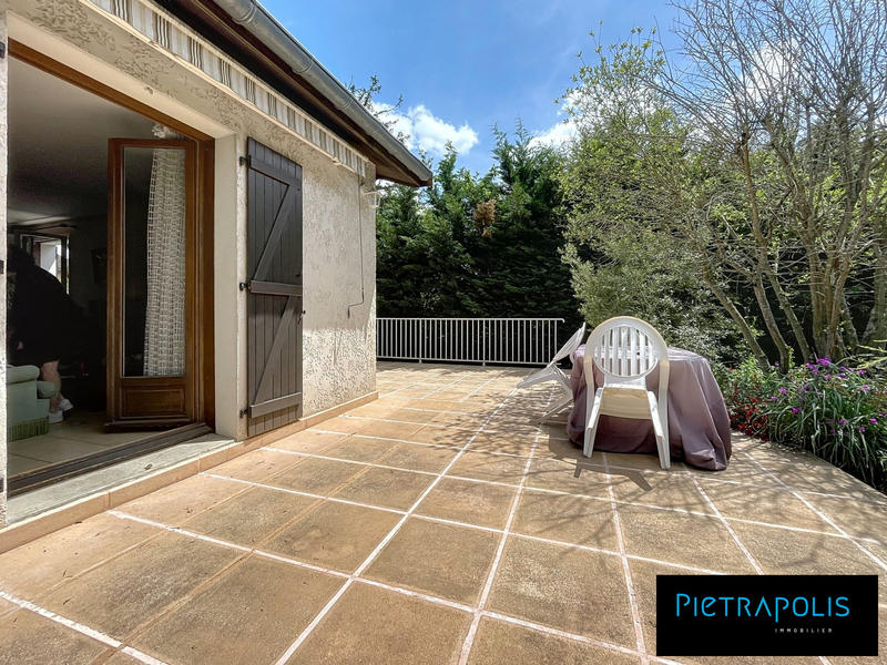 Maison traditionnelle - 90 m² - 4 pièces