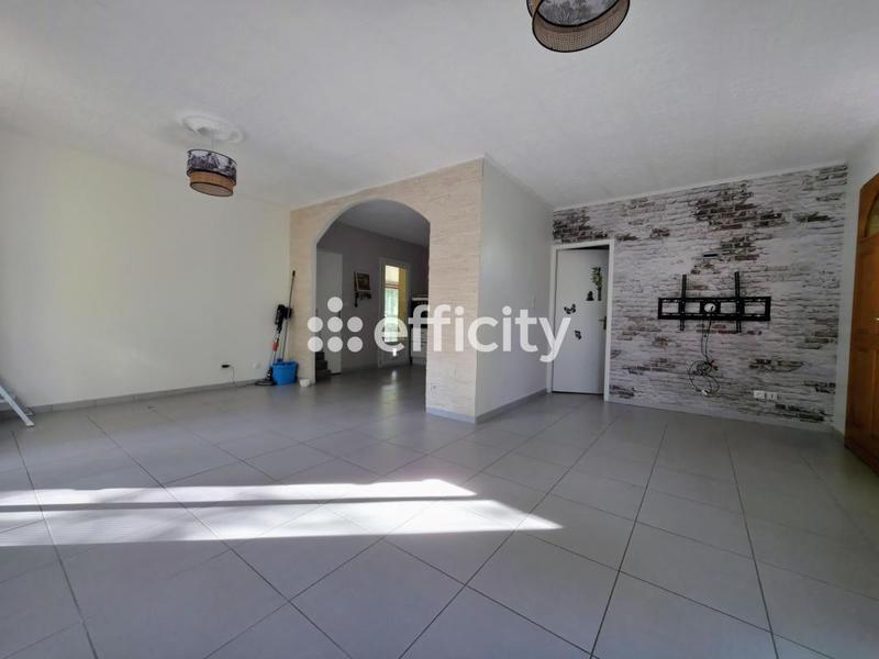 Maison - 95 m² - 5 pièces