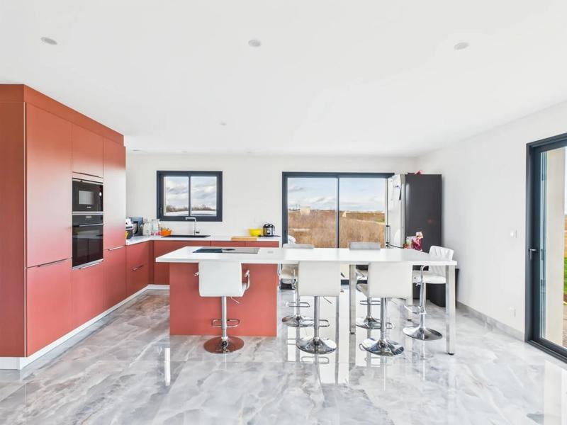 Maison - 107 m² - 5 pièces