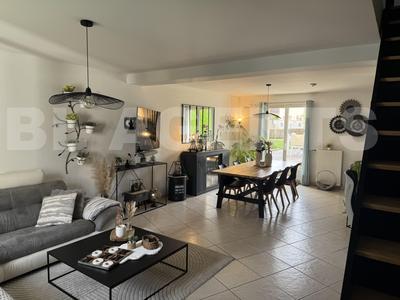 Maison traditionnelle - 115 m² - 6 pièces