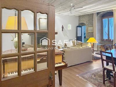 Maison - 334 m² - 11 pièces