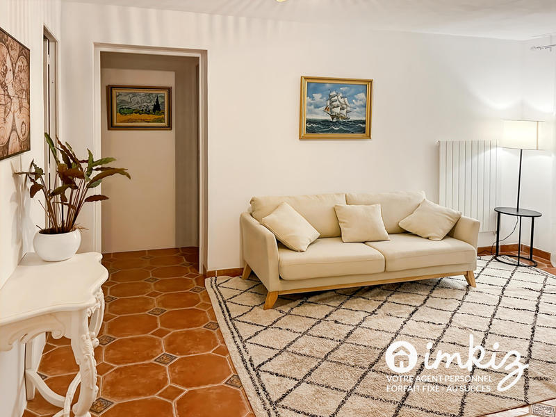 Maison - 228 m² - 8 pièces