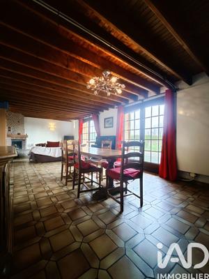 Maison - 217 m² - 8 pièces