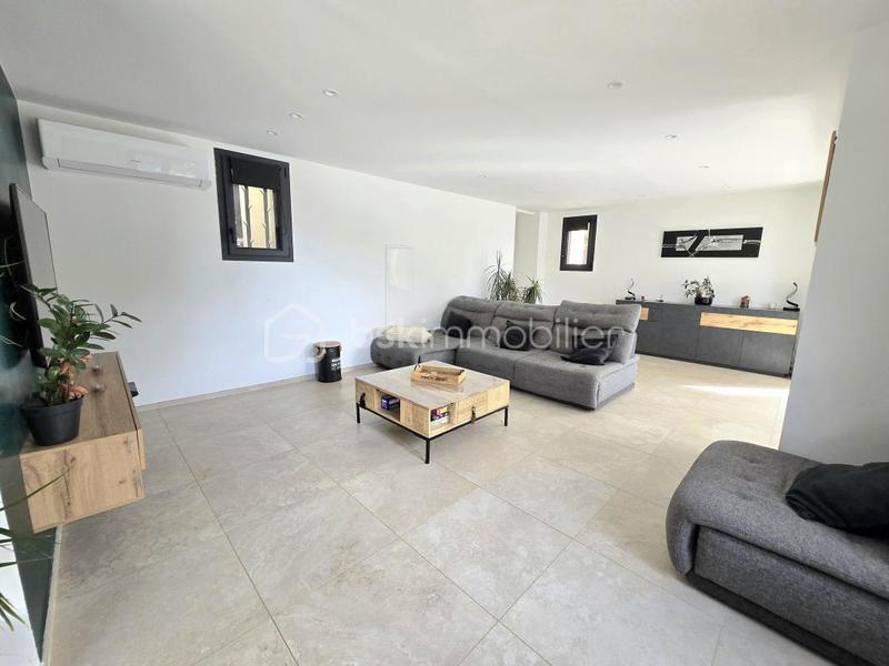 Propriété - 140 m² - 6 pièces