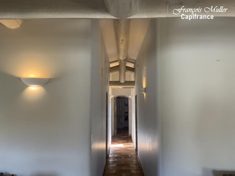 Propriété - 552 m² - 21 pièces