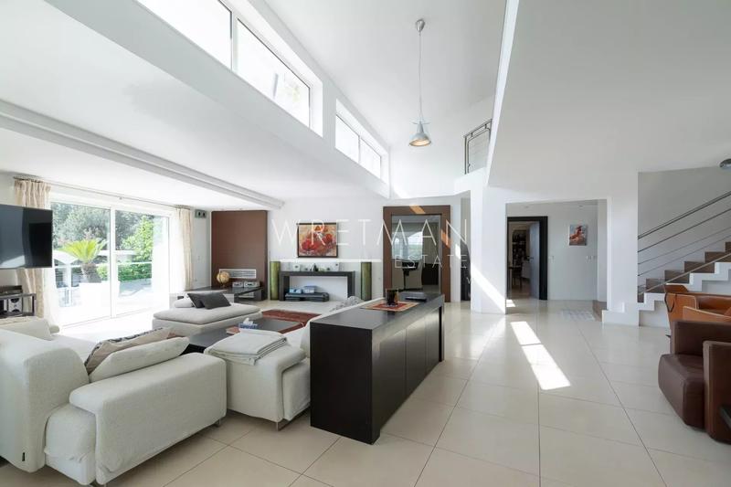 Villa - 630 m² - 10 pièces