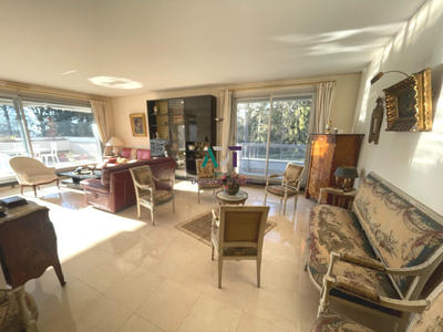 Appartement - 169 m² - 4 pièces