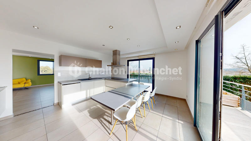 Maison - 185 m² - 7 pièces