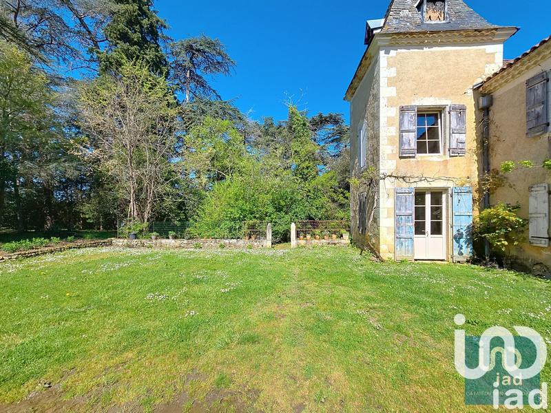 Maison - 261 m² - 6 pièces