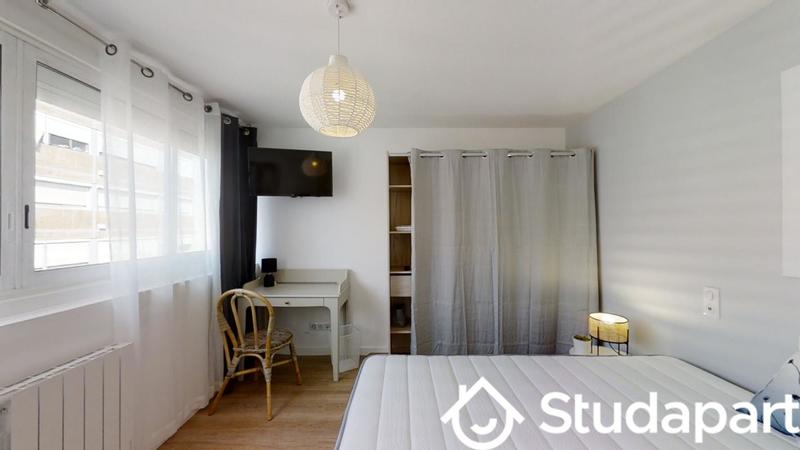 Chambre - 12 m² - 1 pièce