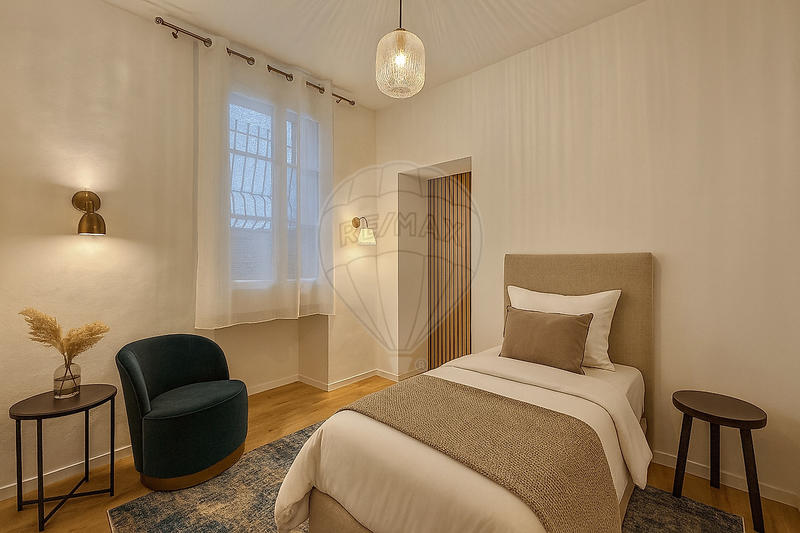 Appartement - 100 m² - 4 pièces