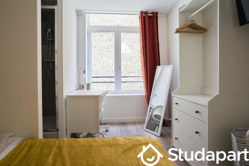 Chambre - 10 m² - 1 pièce