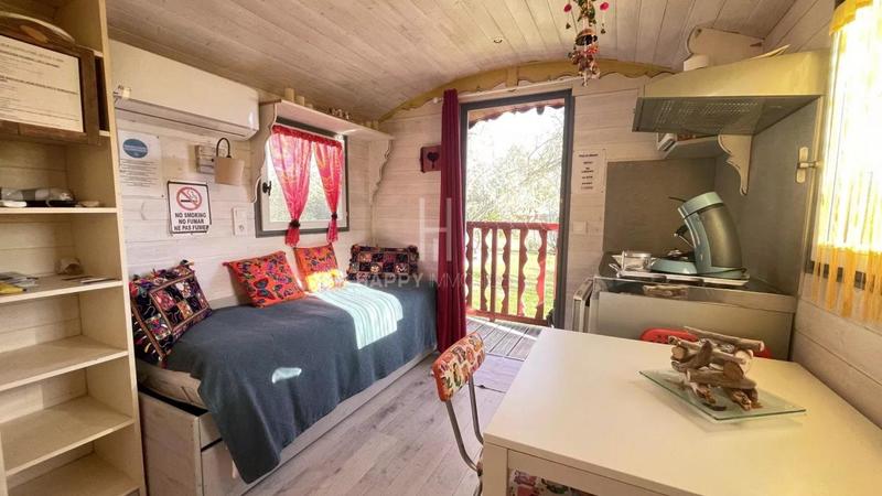 Propriété - 355 m² - 14 pièces