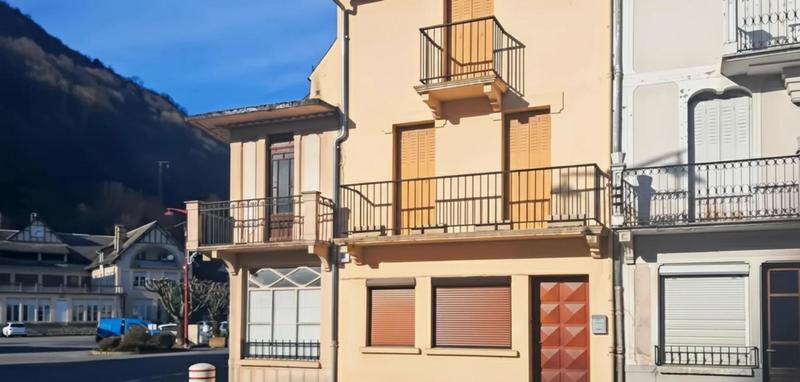 Maison - 99 m² - 16 pièces