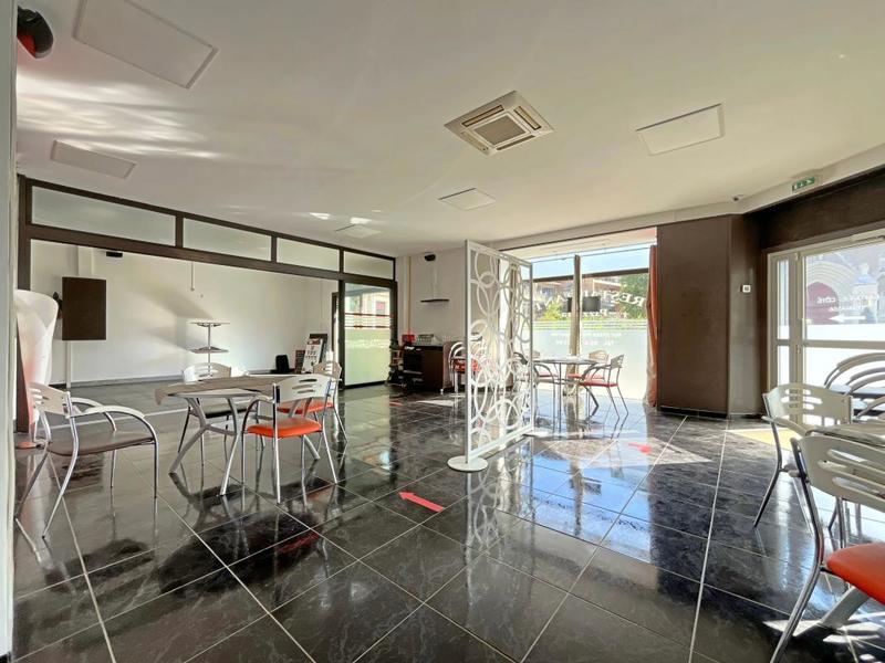 Appartement - 165 m² - 1 pièce