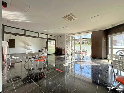 Appartement - 165 m² - 1 pièce