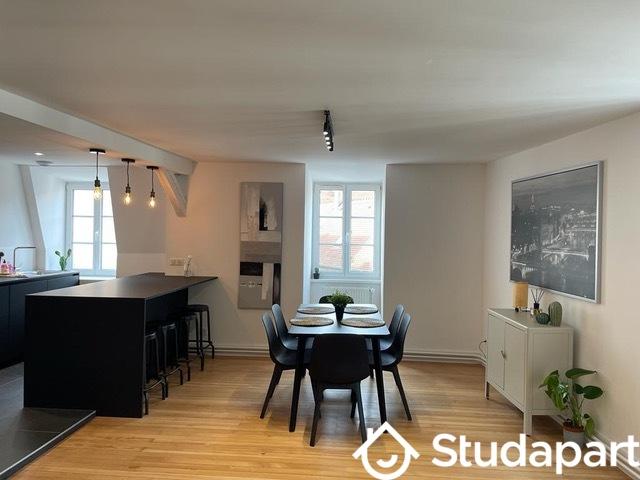 Chambre - 14 m² - 1 pièce