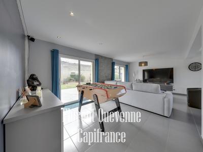 Maison - 191 m² - 6 pièces