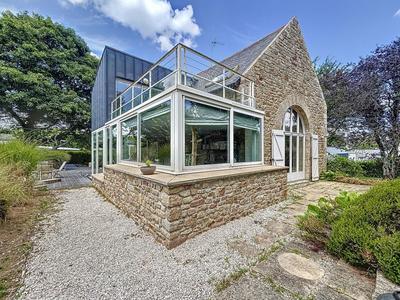 Maison - 221 m² - 6 pièces