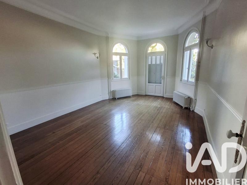 Maison - 181 m² - 6 pièces