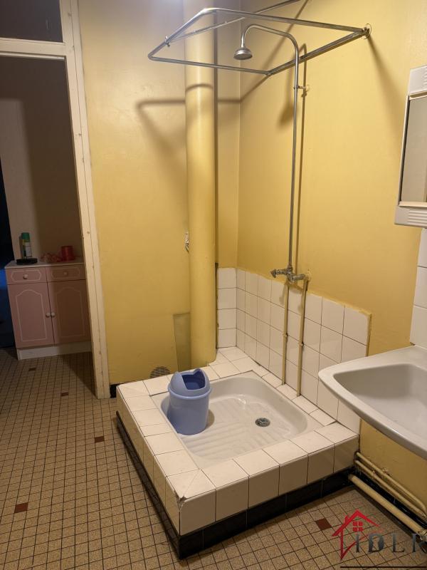 Maison - 185 m² - 18 pièces