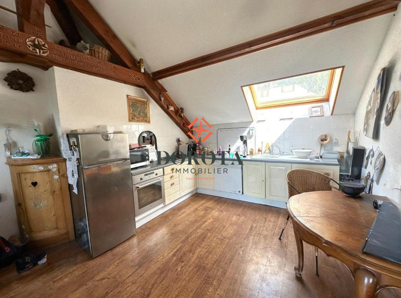 Maison - 182 m² - 9 pièces