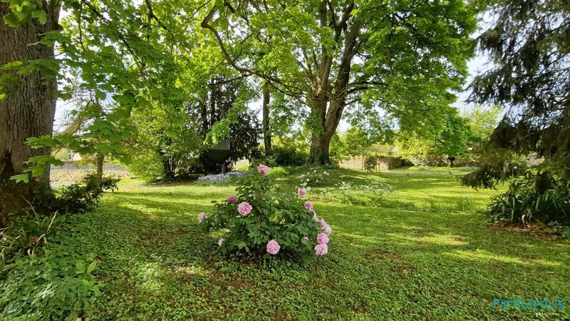 Maison - 342 m² - 12 pièces