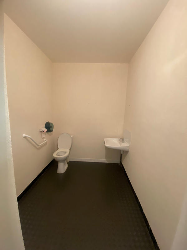 Local commercial - 114 m²