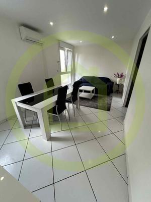 Maison de ville - 90 m² - 5 pièces