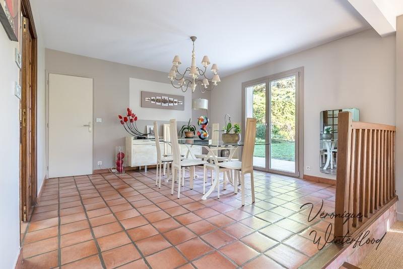 Maison - 185 m² - 8 pièces