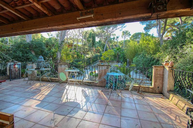 Villa - 250 m² - 7 pièces