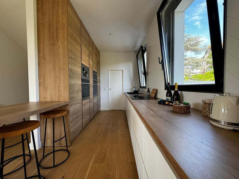 Maison contemporaine - 417 m² - 10 pièces