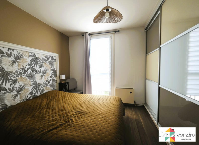 Appartement - 97 m² - 5 pièces