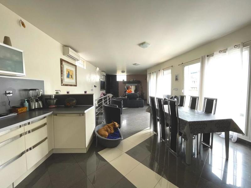 Maison - 110 m² - 4 pièces