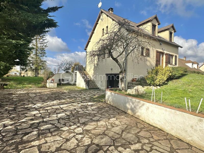 Pavillon - 130 m² - 7 pièces