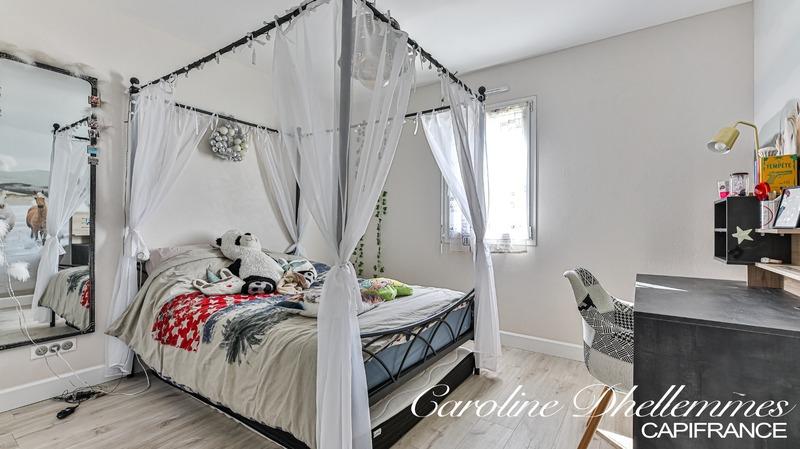 Maison - 144 m² - 7 pièces