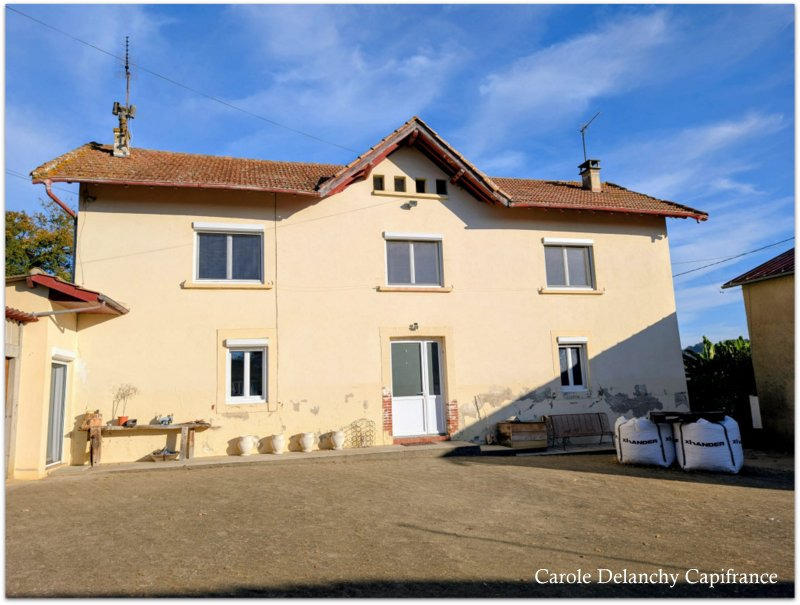 Maison - 200 m² - 8 pièces