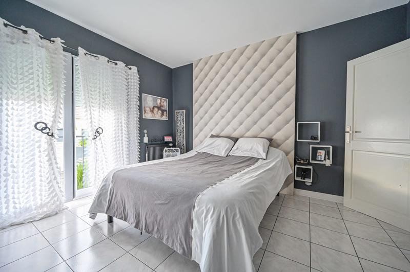 Maison contemporaine - 215 m² - 7 pièces