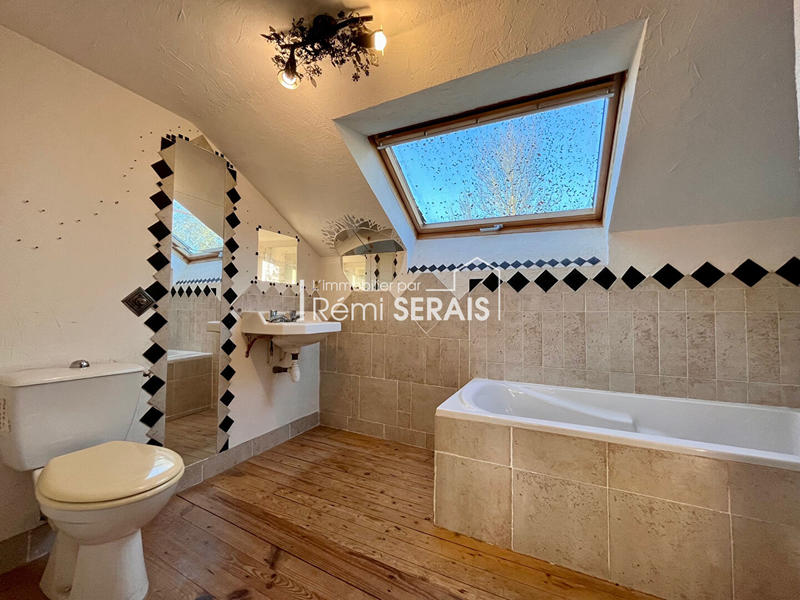 Maison - 137 m² - 6 pièces