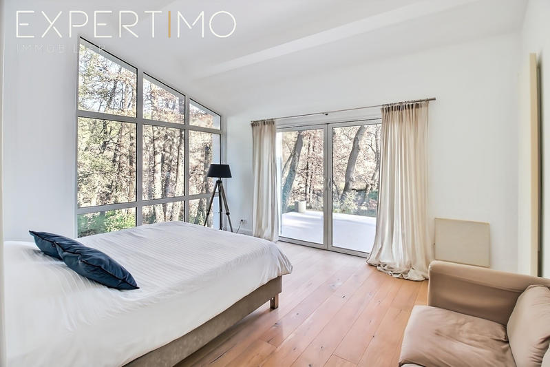 Villa - 200 m² - 6 pièces